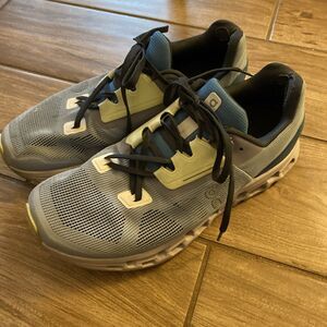 On Cloud Cloudtech Helion Women’s Size 9 White Blue Running Shoes Sneakers